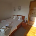 Sealuxe With Heated Pool And Sea View Apartament *