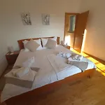 Sealuxe With Heated Pool And Sea View