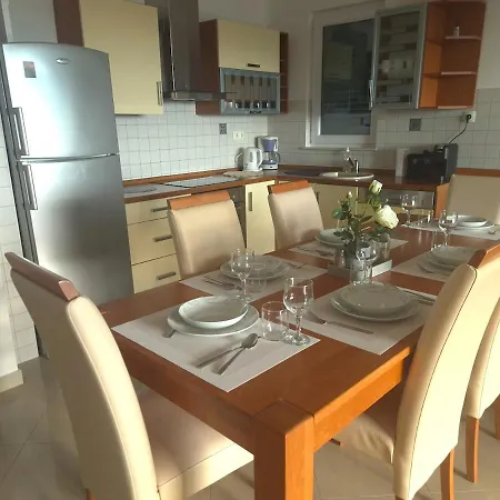 Sealuxe With Heated Pool And Sea View * 트로기르