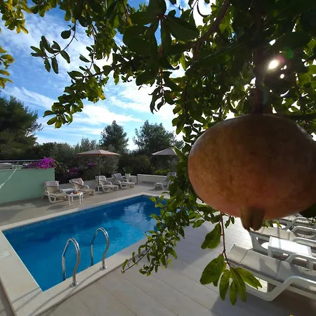 아파트 Sealuxe With Heated Pool And Sea View *