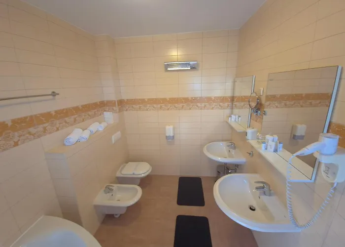 Sealuxe With Heated Pool And Sea View Apartman