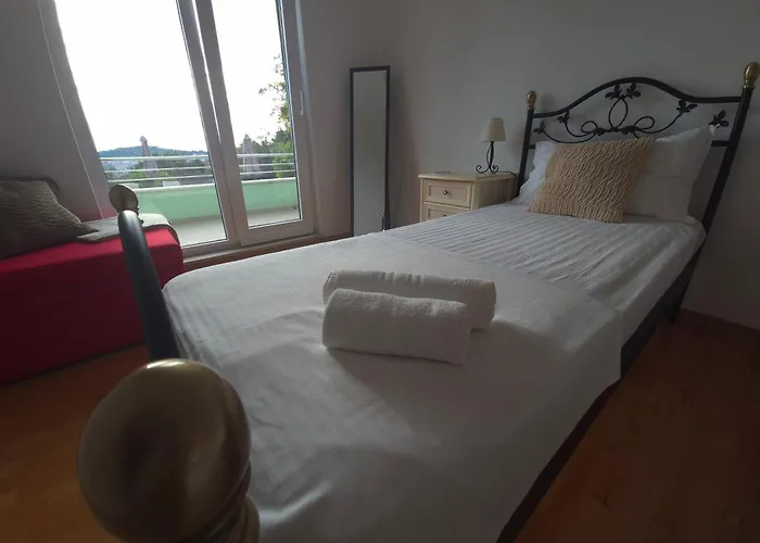 Sealuxe With Heated Pool And Sea View Apartman