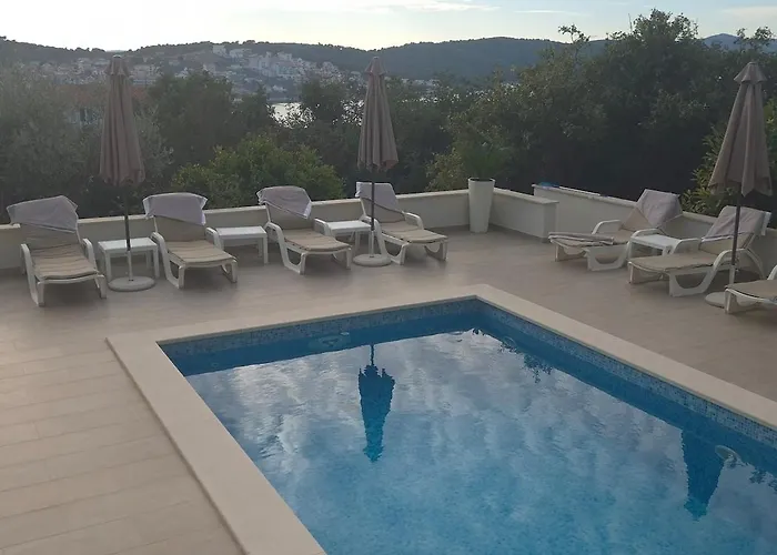 Apartman Sealuxe With Heated Pool And Sea View
