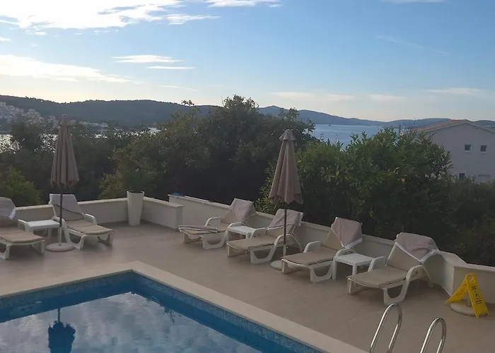 Apartman Sealuxe With Heated Pool And Sea View