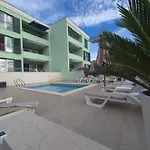 Διαμέρισμα Sealuxe With Heated Pool And Sea View Τρογκίρ