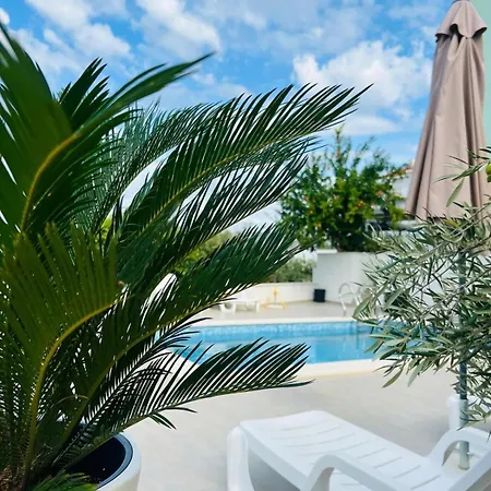 Sealuxe With Heated Pool And Sea View Appartement