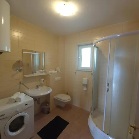 Sealuxe With Heated Pool And Sea View Apartment