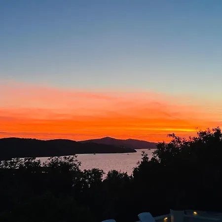 Sealuxe With Heated Pool And Sea View Apartment Trogir
