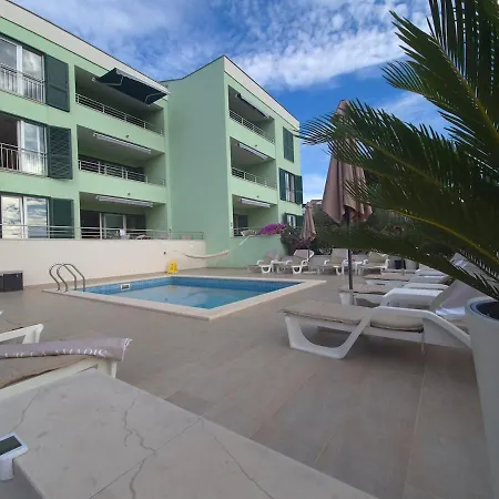 Appartement Sealuxe With Heated Pool And Sea View Trogir