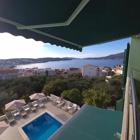 Sealuxe With Heated Pool And Sea View * Trogir