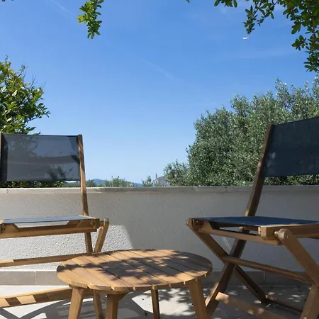 Sealuxe With Heated Pool And Sea View