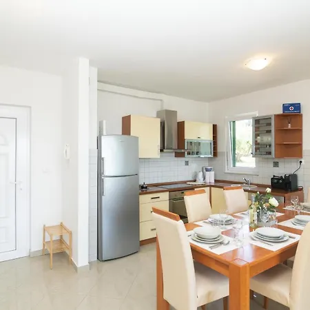 Sealuxe With Heated Pool And Sea View