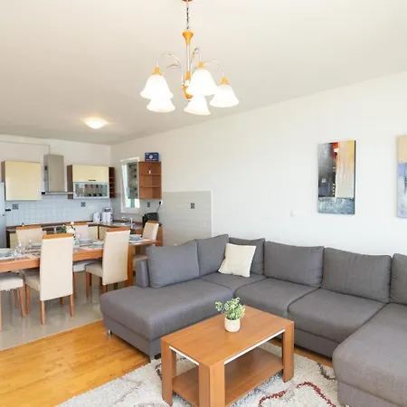 Sealuxe With Heated Pool And Sea View