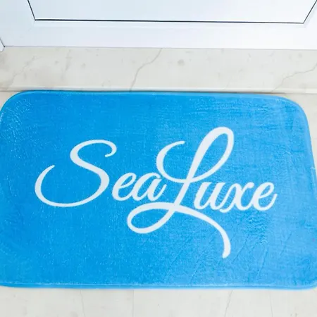 Sealuxe With Heated Pool And Sea View Appartement *