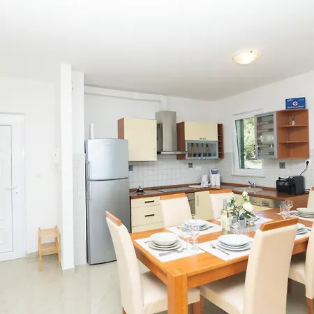Sealuxe With Heated Pool And Sea View Trogir