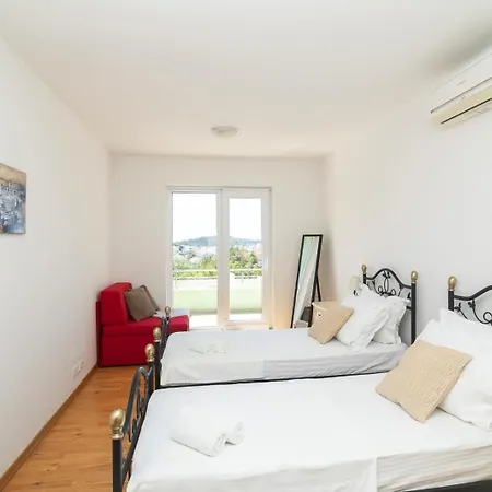 Sealuxe With Heated Pool And Sea View Lejlighed
