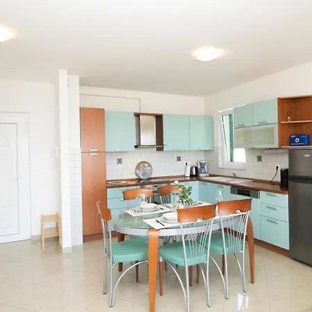 Sealuxe With Heated Pool And Sea View Appartement Trogir