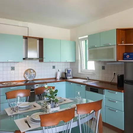 Sealuxe With Heated Pool And Sea View
