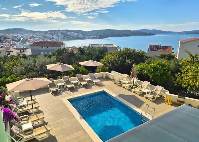 公寓 Sealuxe With Heated Pool And Sea View 特罗吉尔