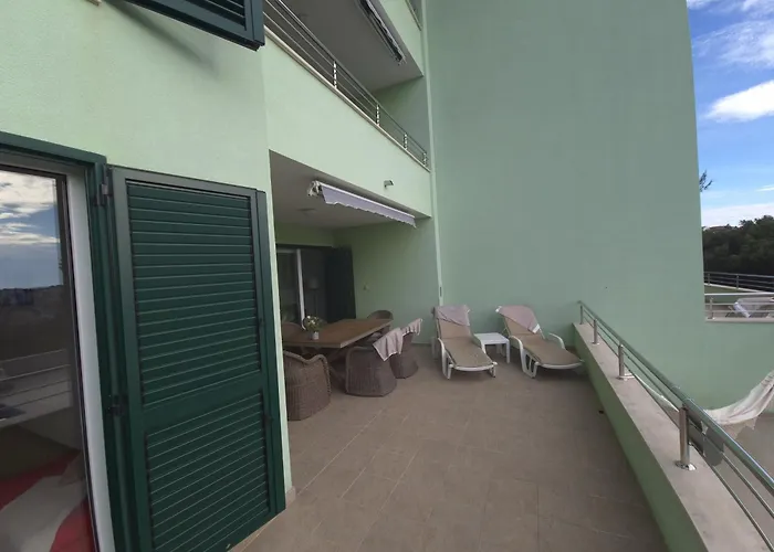 Sealuxe With Heated Pool And Sea View 公寓 特罗吉尔