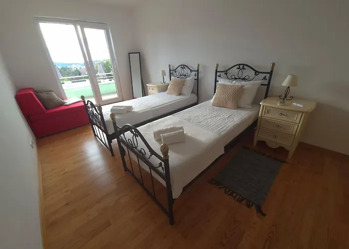 Sealuxe With Heated Pool And Sea View 公寓 特罗吉尔