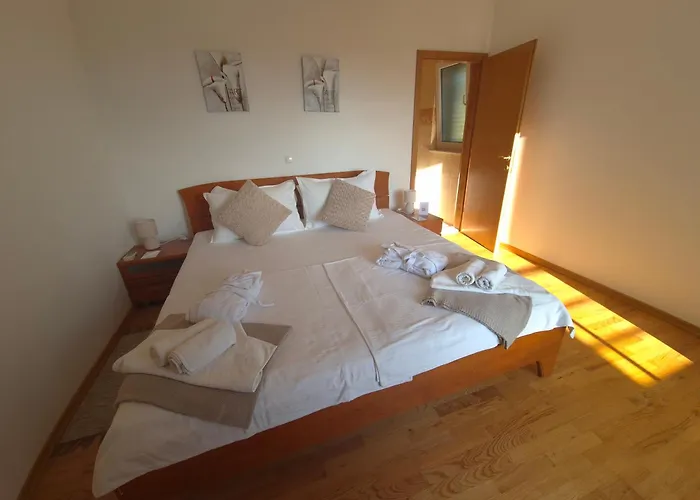 Sealuxe With Heated Pool And Sea View