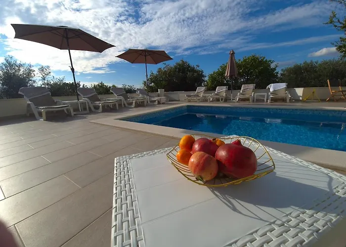 Sealuxe With Heated Pool And Sea View * Trogir