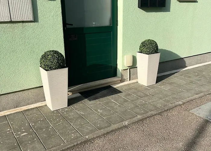 Apartment Sealuxe With Heated Pool And Sea View *