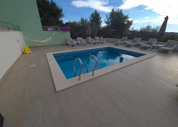 公寓 Sealuxe With Heated Pool And Sea View