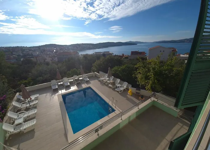 Sealuxe With Heated Pool And Sea View Apartment Trogir