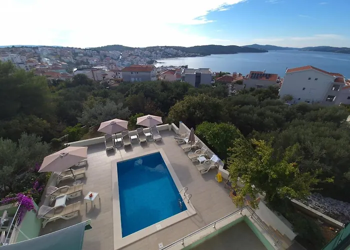 Sealuxe With Heated Pool And Sea View