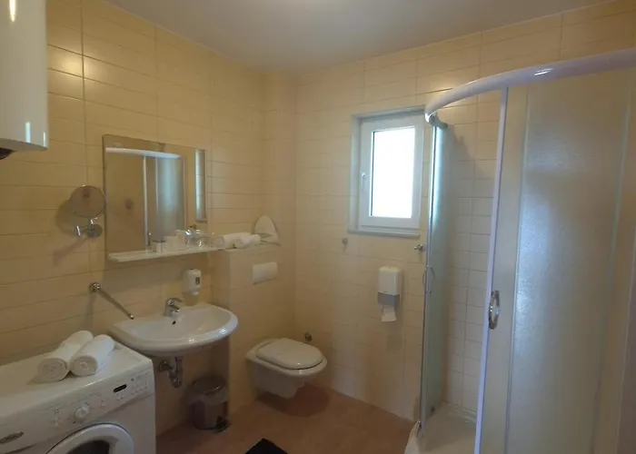 Sealuxe With Heated Pool And Sea View Apartment