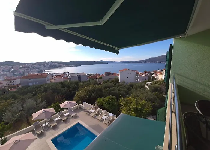 Sealuxe With Heated Pool And Sea View * Trogir