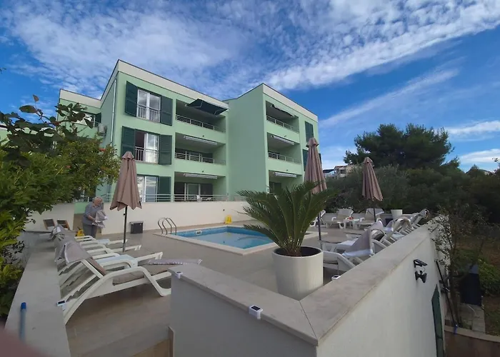 公寓 Sealuxe With Heated Pool And Sea View 特罗吉尔