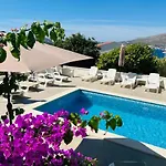 Sealuxe With Heated Pool And Sea View * Trogir