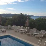 Daire Sealuxe With Heated Pool And Sea View
