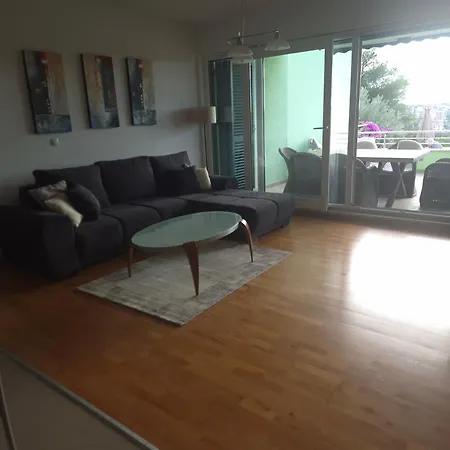 Sealuxe With Heated Pool And Sea View Daire *