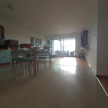 Daire Sealuxe With Heated Pool And Sea View Trogir